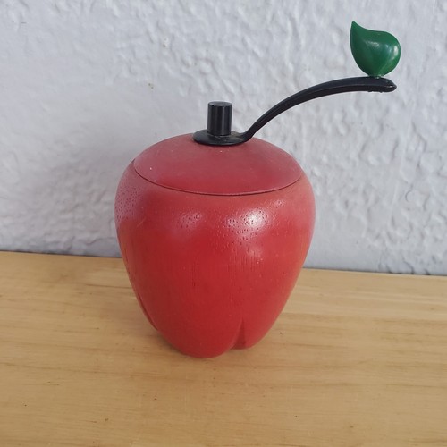 Red apple kamenstein - kamenstein, wooden
