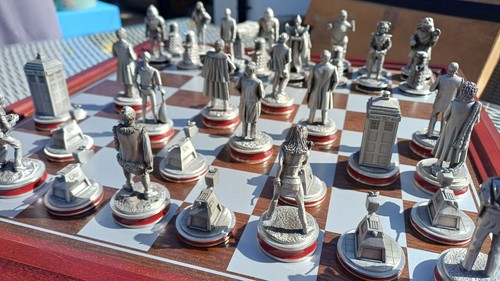 New doctor who pewter chess - new,