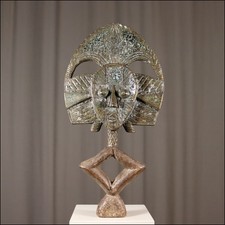89837) Guardian Figurine Kota