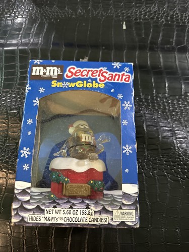Secret santa snow - santa, globe