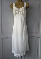 LADIES VTG CREAM SILKY POLYESTER/POLYAMIDE FULL SLIP SIZE 16