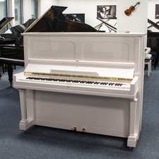 Steinway & Sons Piano, K-132