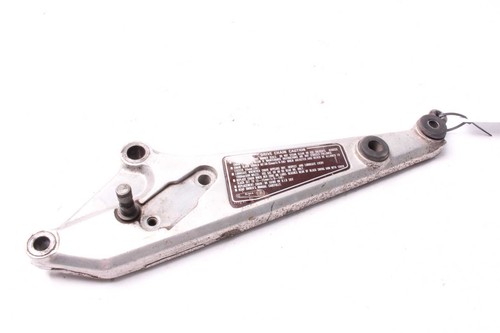 Footrest retaining plate left