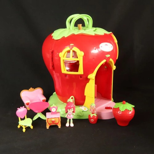 Strawberry shortcake house - strawberry,