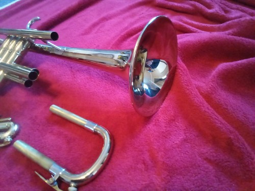 Olds ambassador trumpet - olds,