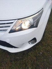 toyota avensis 12-15 Passenger  Headlight 