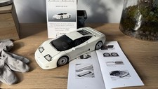 1/18 Autoart Signature Bugatti EB110 GT In White 