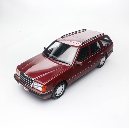 Bos mercedes s124 300te - 1/18,