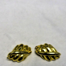 Vintage Sphinx clip on earrings - Gold tone