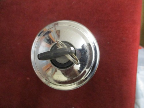 Stainless locking petrol - , tank