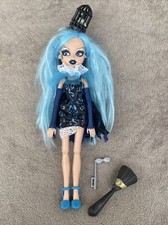 Bratz Bratzillaz Doll House Of Witchez Witchy Princesses Carolina Past