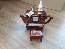 Swineside Teapottery  Handmade Ceramic English Parlour Piano Teapot Vintage
