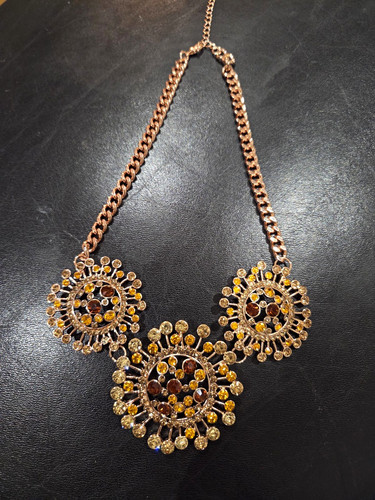 Gold tone curb chain statement - tone,