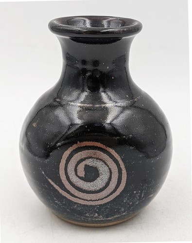 Winchcombe studio pottery - studio,