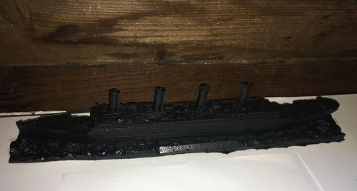 Large titanic coal ornament - large,