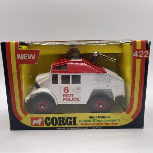 Corgi 422 riot police - police, in