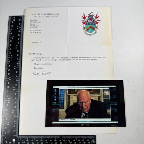 Patrick moore astronomer - moore, dr