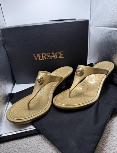 Versace gold medusa thong - gold,