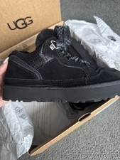 UGG LOWMEL BLACK SUEDE AND