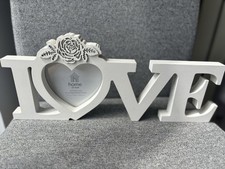 Beautiful White Wooden ‘LOVE’ Freestanding Heart Photo Frame Gift