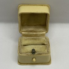 Vintage Antique Bakelite Ring Box Unbranded Cream 35mm x 25mm Approx