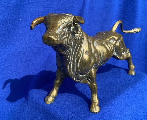 Antique fighting bull figure - bull,