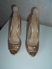 Jessica Simpson gold peep toe