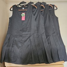 Tu 4 x BNWT Grey School