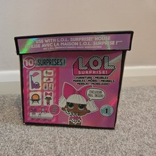 L.O.L. Surprise! Series 1 Furniture beauty Salon with Diva Doll Foldout Playset