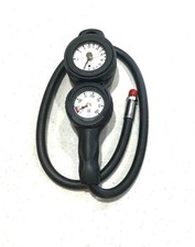 Scuba diving two instrument