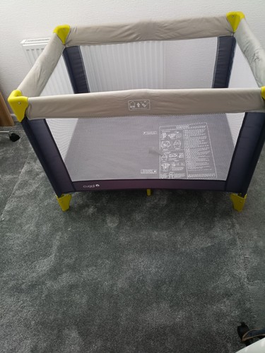 Travel cot with folding base - cot,
