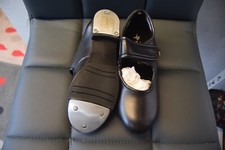 Black easy fasten Starlite low