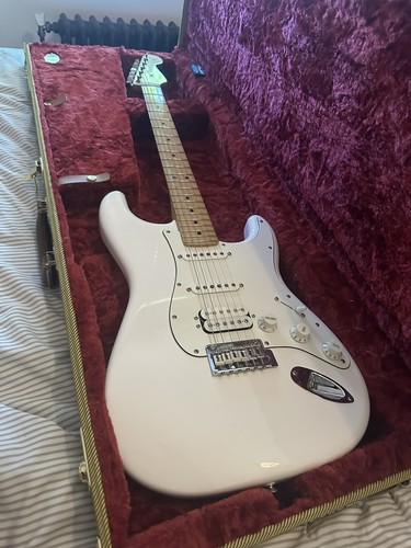 Fender player stratocaster hss - fender,