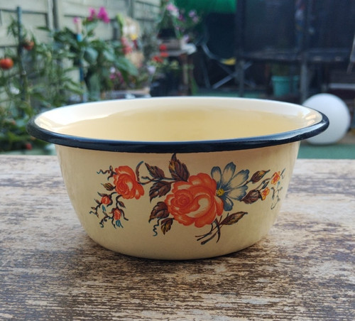 Oikei enamel floral bowl - enamel,