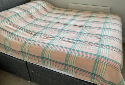 Pair vintage welsh plaid - pair,