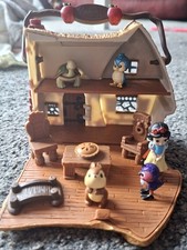 Disney Animators Littles Snow White House Cottage Set