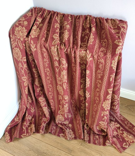 Vintage tapestry red - tapestry, hallway