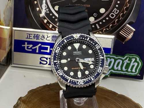 Seiko men black watch - seiko,