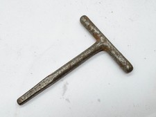 ANTIQUE CAST IRON T HANDLE