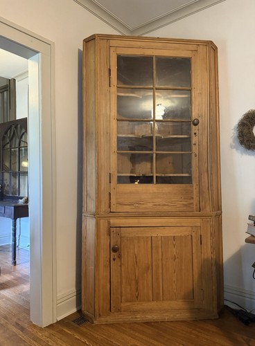 Antique scrubbed pine - scrubbed, corner