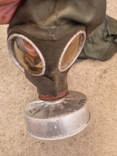 Wwii nazi gas masc real - nazi, no