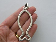 4 Fish pendants antique silver tone FF166