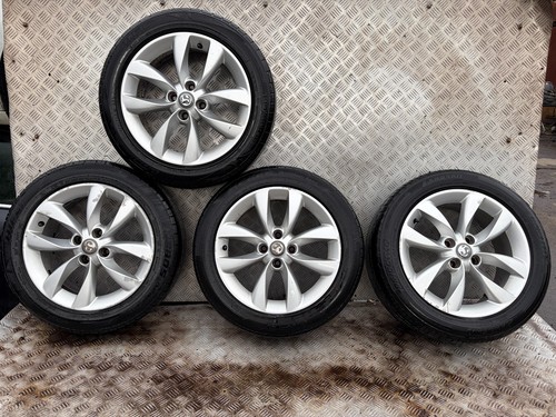 Vauxhall adam corsa - corsa, e