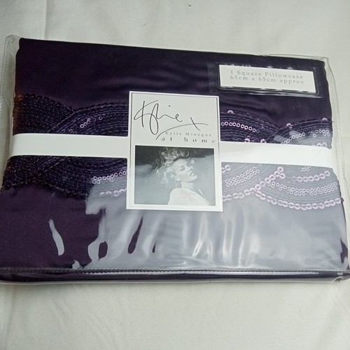 Sequin wave plum square - wave,