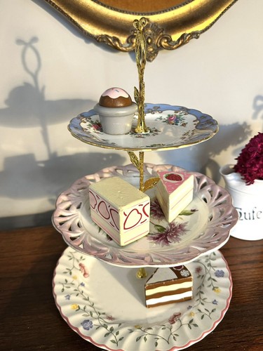 Cake stand vintage bone - cake,