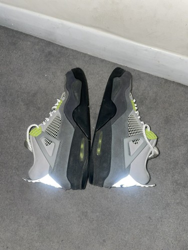 Air jordan retro mid neon - jordan,