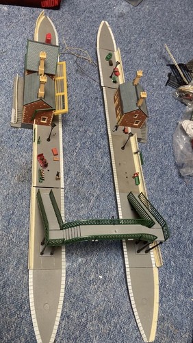 Hornby through station set - through,