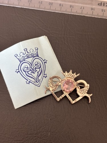 Luckenbooth brooch pin signed - luckenbooth,