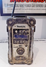 Makita DMR110N DAB DAB+
