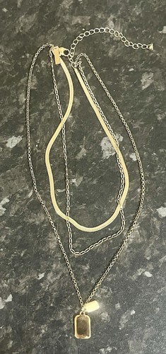 Gold colour triple - gold,